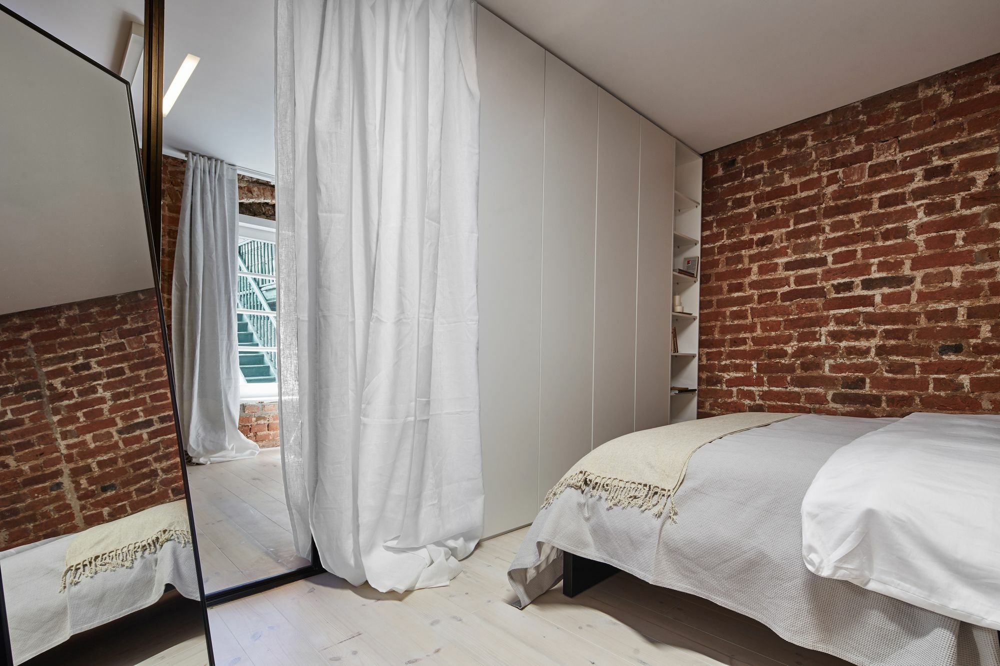 Hotel apartamentowy Old New - Szczepanska 3*